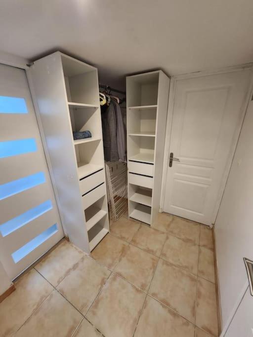 L'Etape Mediterraneenne Logement 4-6 Personnes Avec Parking Prive Sauvian Eksteriør billede